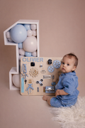 Tavola manipolativa Montessori con personalizzazione.